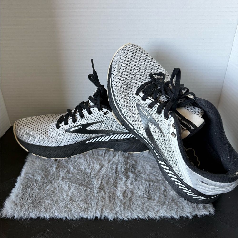 Brooks Black and White Athletic Shoes